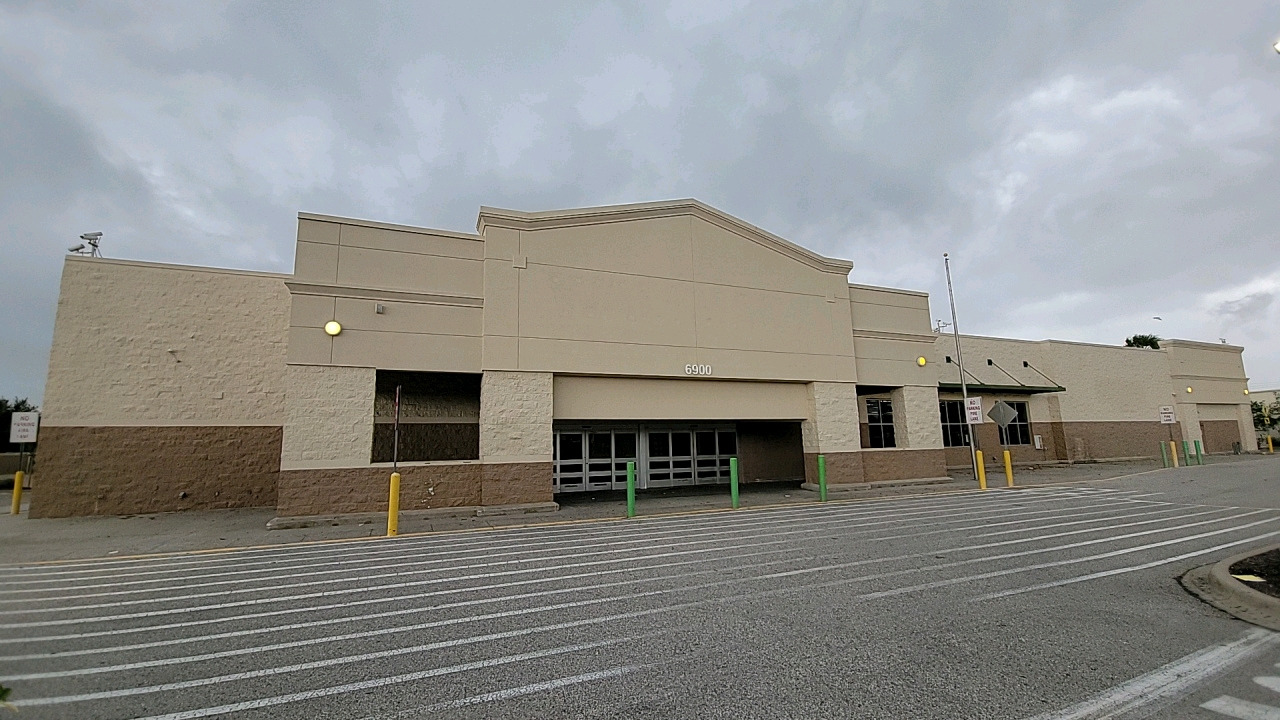 Neighborhood Market, Pinellas Park Grafe Auction