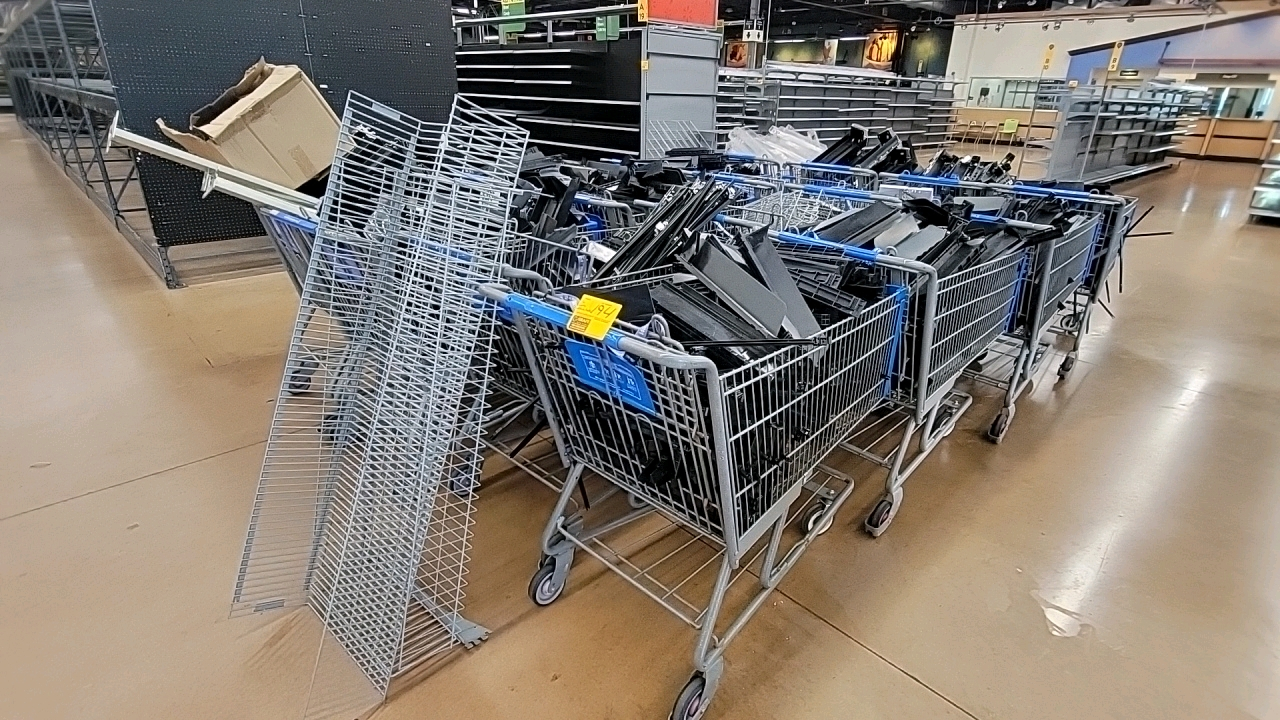 Lot 194 Neighborhood Market, Pinellas Park Grafe Auction